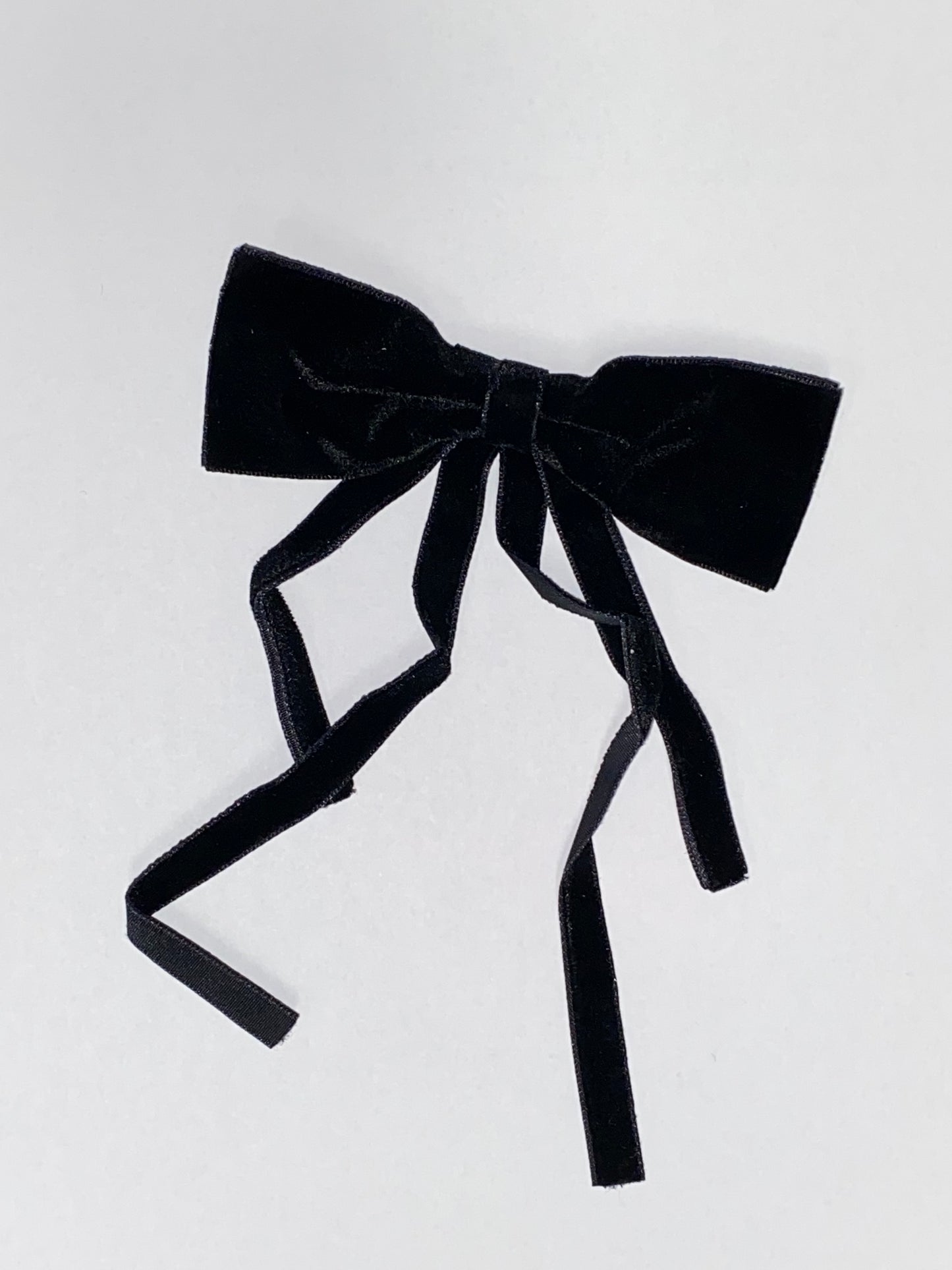 BROOCH "BOW"