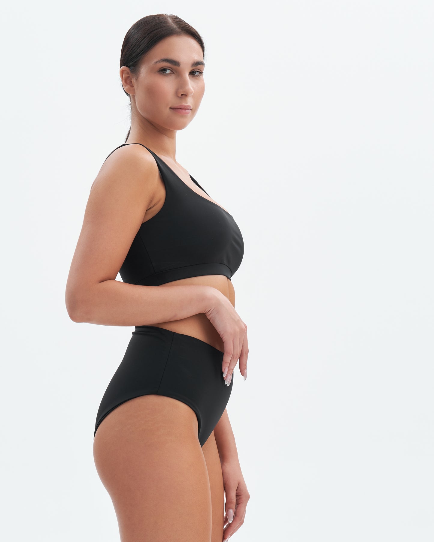 "MINIMAL" SWIM TOP - black