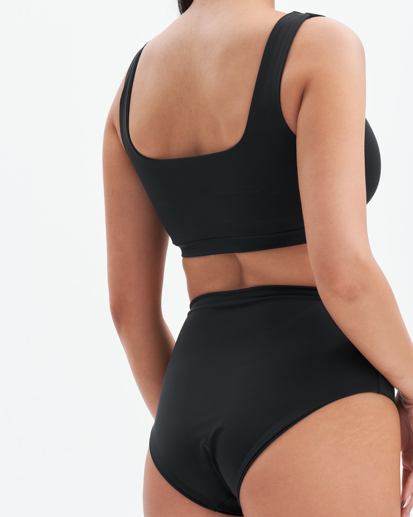 "MINIMAL" SWIM TOP - black